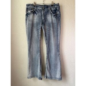 Y2K Ariya Jeans Womens Low Rise Short Blue Denim Flap Pocket Whiskered Bootcut
